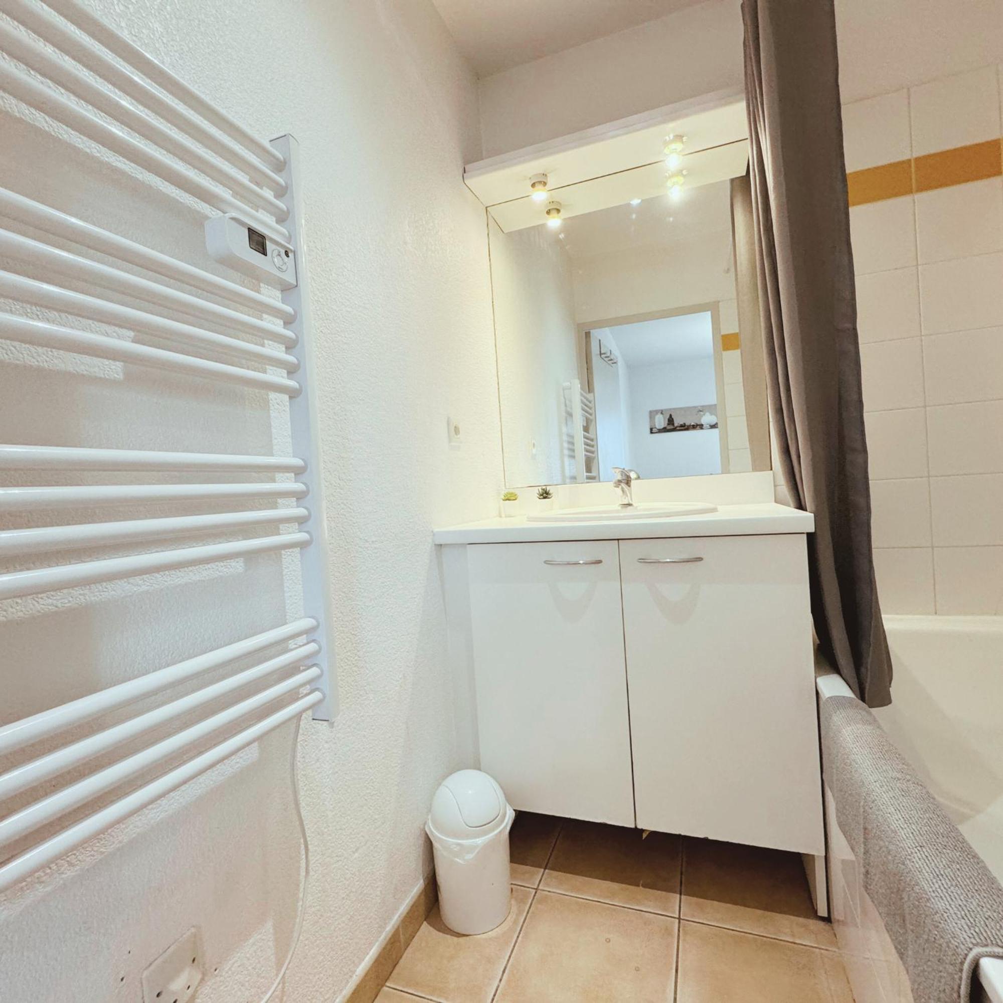 Appartement Residence Prive Avec Parking Wifi Clim Piscine Avignon Kültér fotó